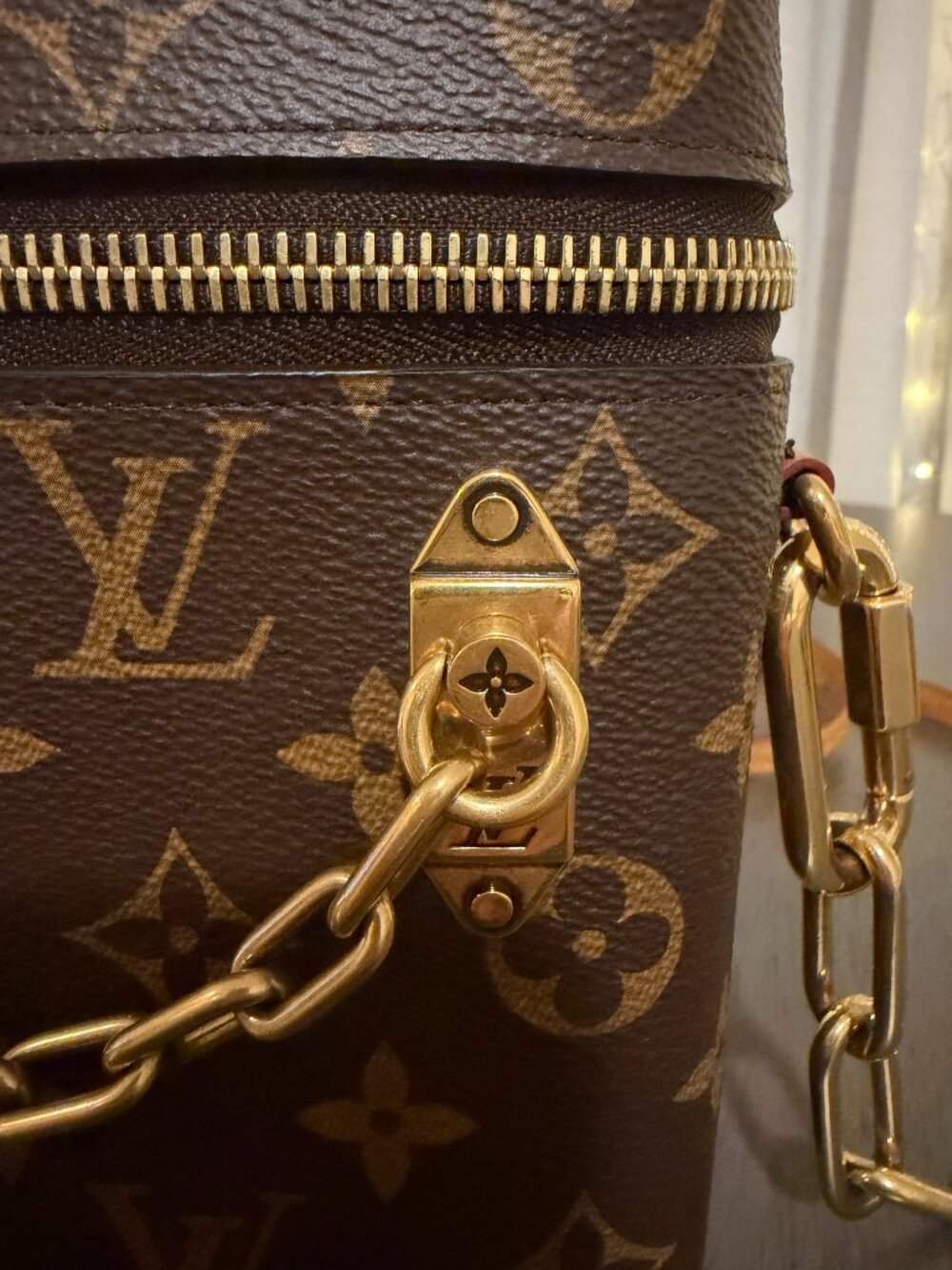 LV Phone Box - Picture 2 of 16